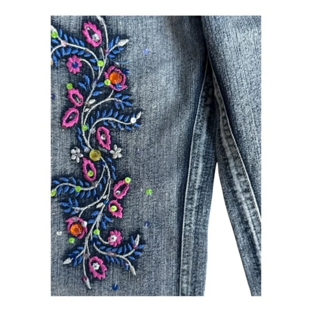 Y2K Embellished/Embroidered acid wash jeans flared size 8‎
